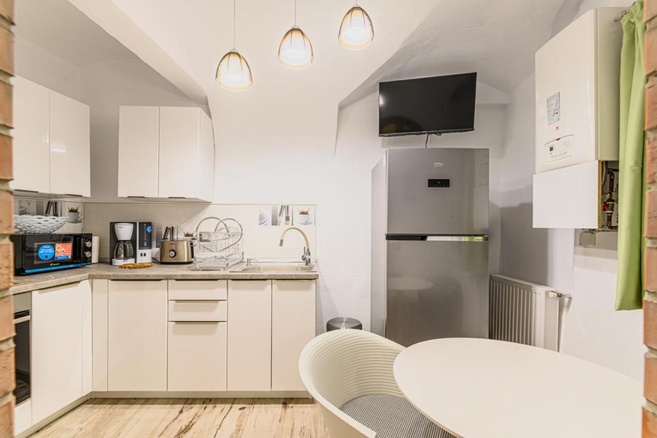 Apartamento Dimora Np - Braşov Exterior foto